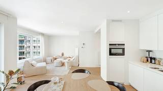 Mooi ongemeubeld 1 slaapkamer appartement vlakbij het Rubensplein.Inkom met ruime leefruimte en open keuken uitgevend op het balkon, aparte berging,...