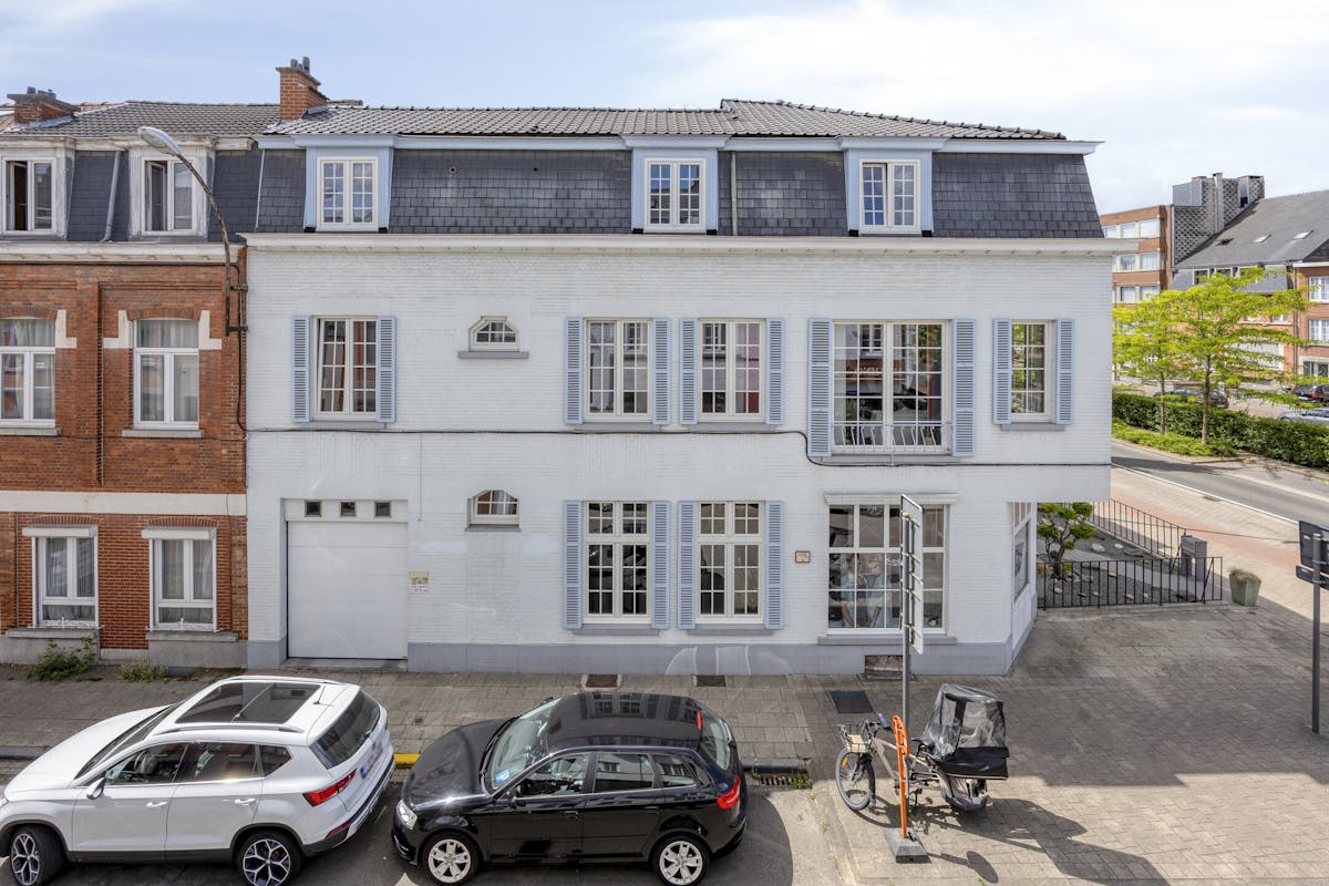 Karaktervolle driegevelwoning met commerciële ruimte in hartje Vilvoorde - foto 3