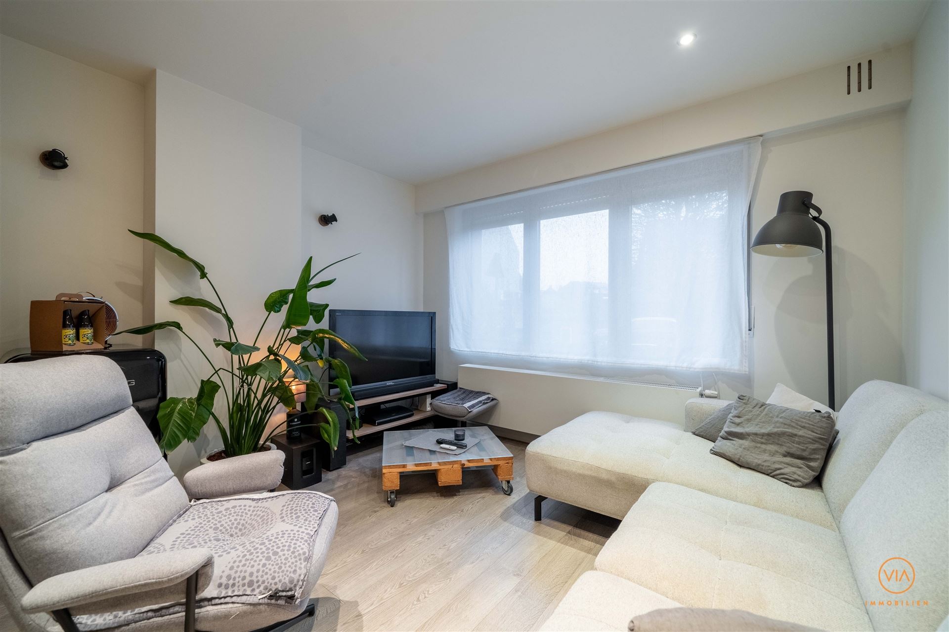 Gerenoveerde woning met 4 slpk en ruime tuin op topligging - foto 2