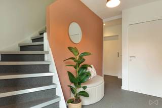 Wonen in het charmante Korbeek-Lo? Dit is je kans!Ontdek deze prachtig gerenoveerde woning op een mooi perceel van ca. 12 are. De woning werd in 1986...