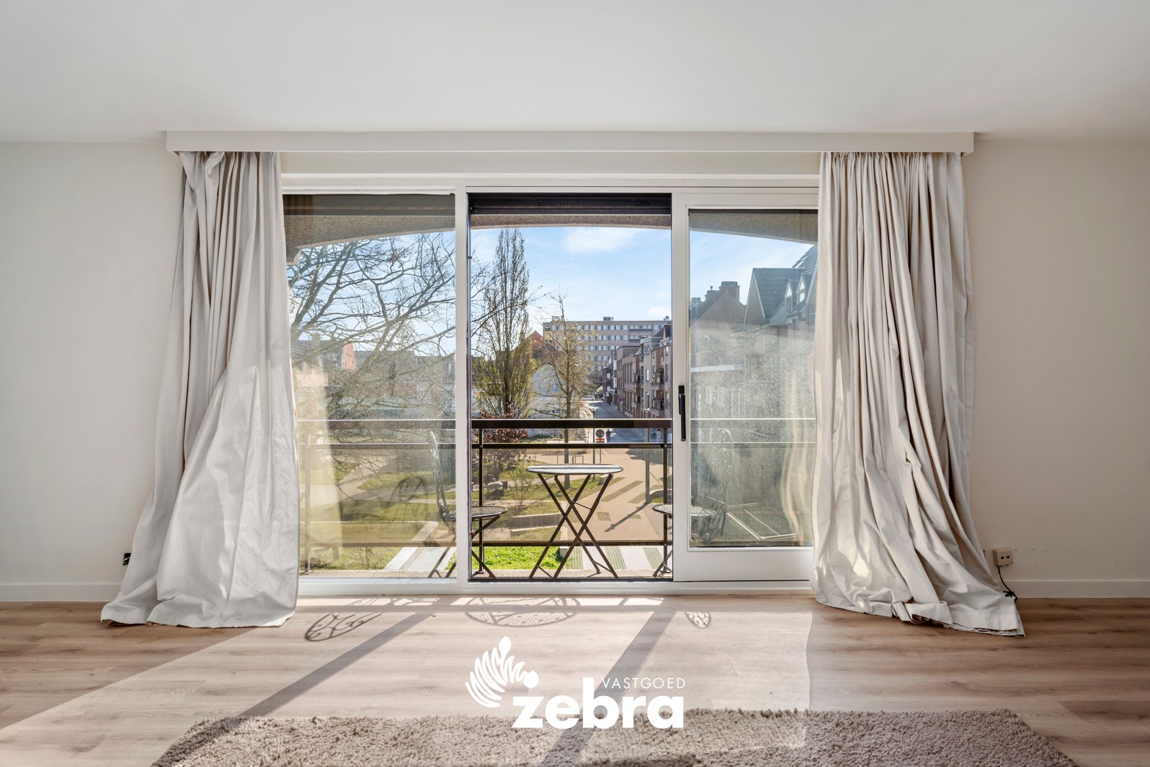 Prachtig & lichtrijk appartement met uitzicht op de Melkmarkt te Izegem! - foto 4