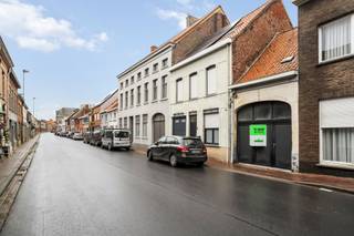In Roesbrugge, gelegen in de Bergenstraat bevindt zich deze garage.Dit perceel heeft een totale oppervlakte van 89 m2. De garage zelf is 26 m2, deze...