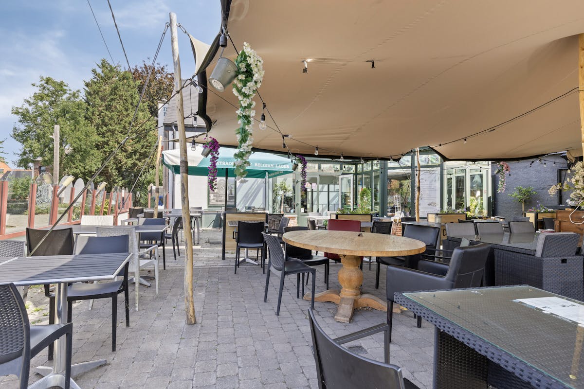 Bâtiment commercial spacieux avec une belle salle de fête au moulin à vent d'Oelegem ! - photo 2