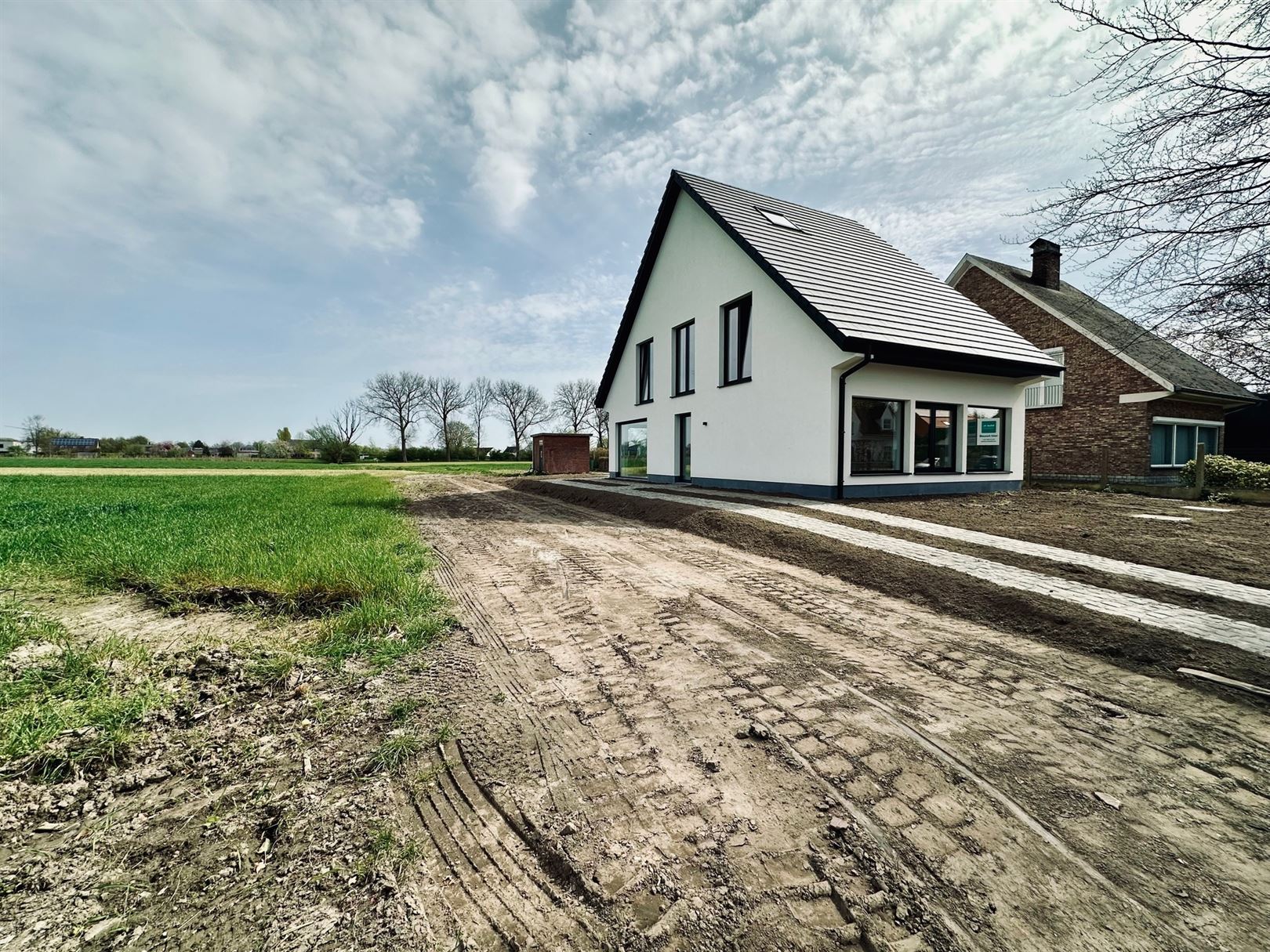 Totaal gerenoveerde vrijstaande woning - foto 4