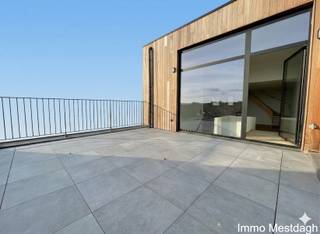 Exclusieve Penthouse Duplex in Hartje DiestAuthentieke charme ontmoet modern wooncomfortGelegen in één van de hoofdwinkelstraten van Diest, biedt...