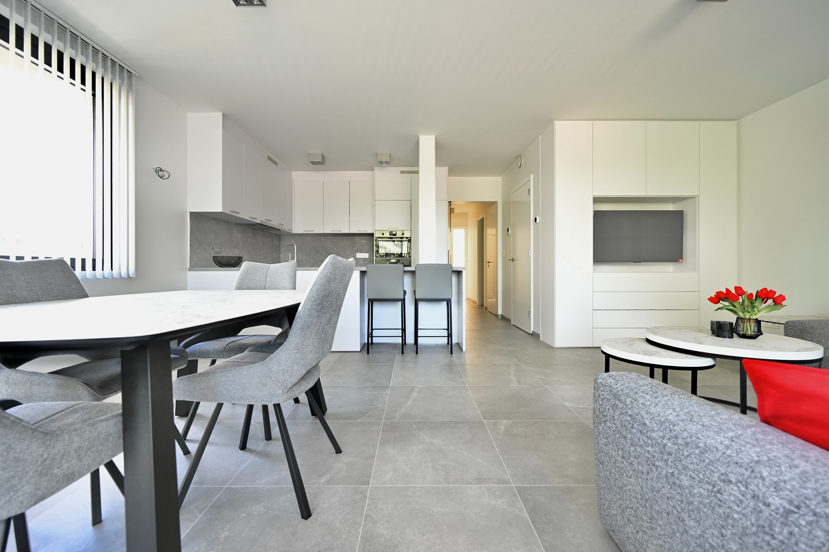Instapklaar en volledig bemeubeld dakappartement te koop in hartje Bornem - photo 5