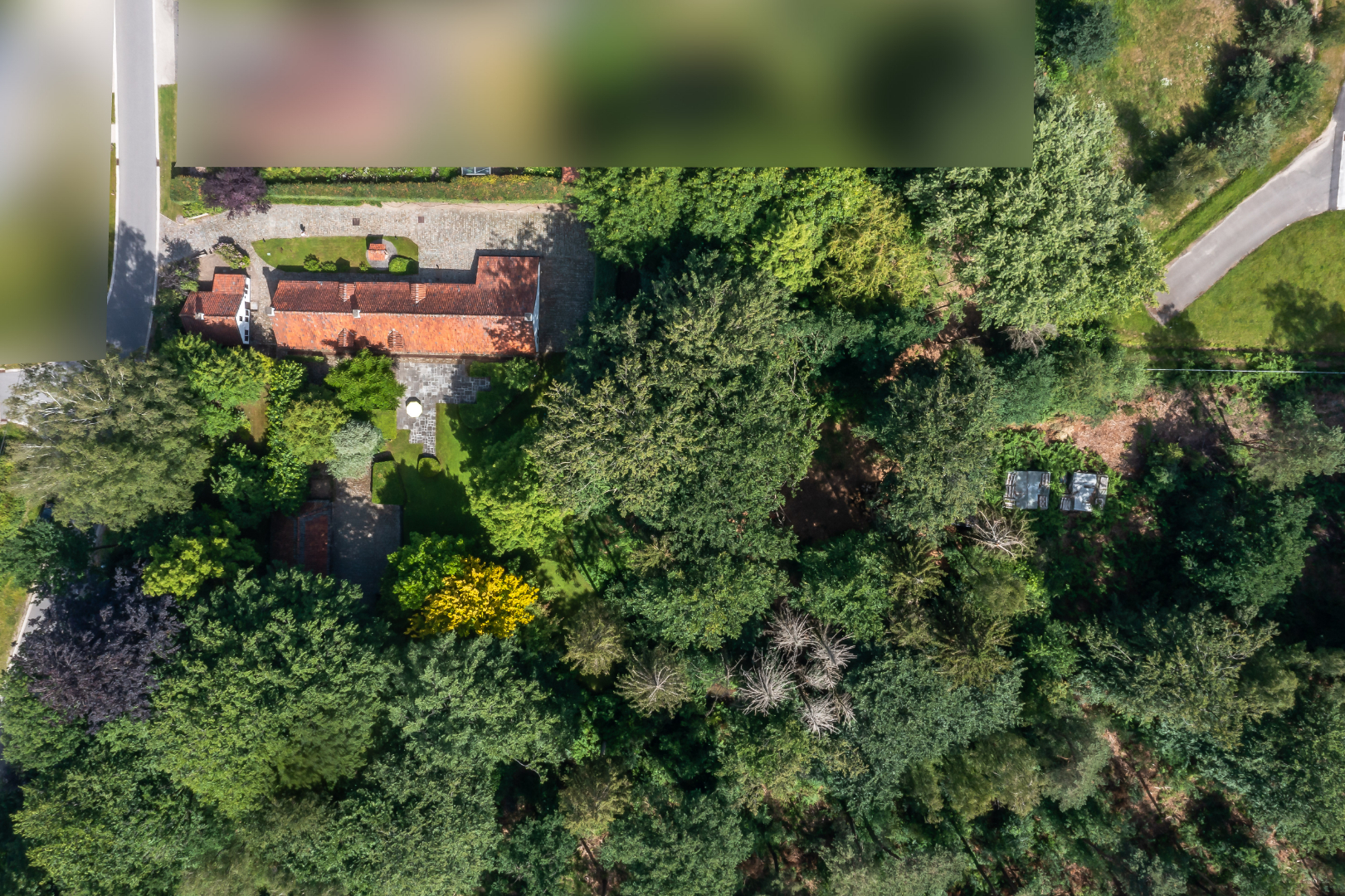 Authentieke hoeve in uitzonderlijke conditie op een perceel van 5.263 m² te Malle aangrenzend aan bosrijk gebied. - foto 5