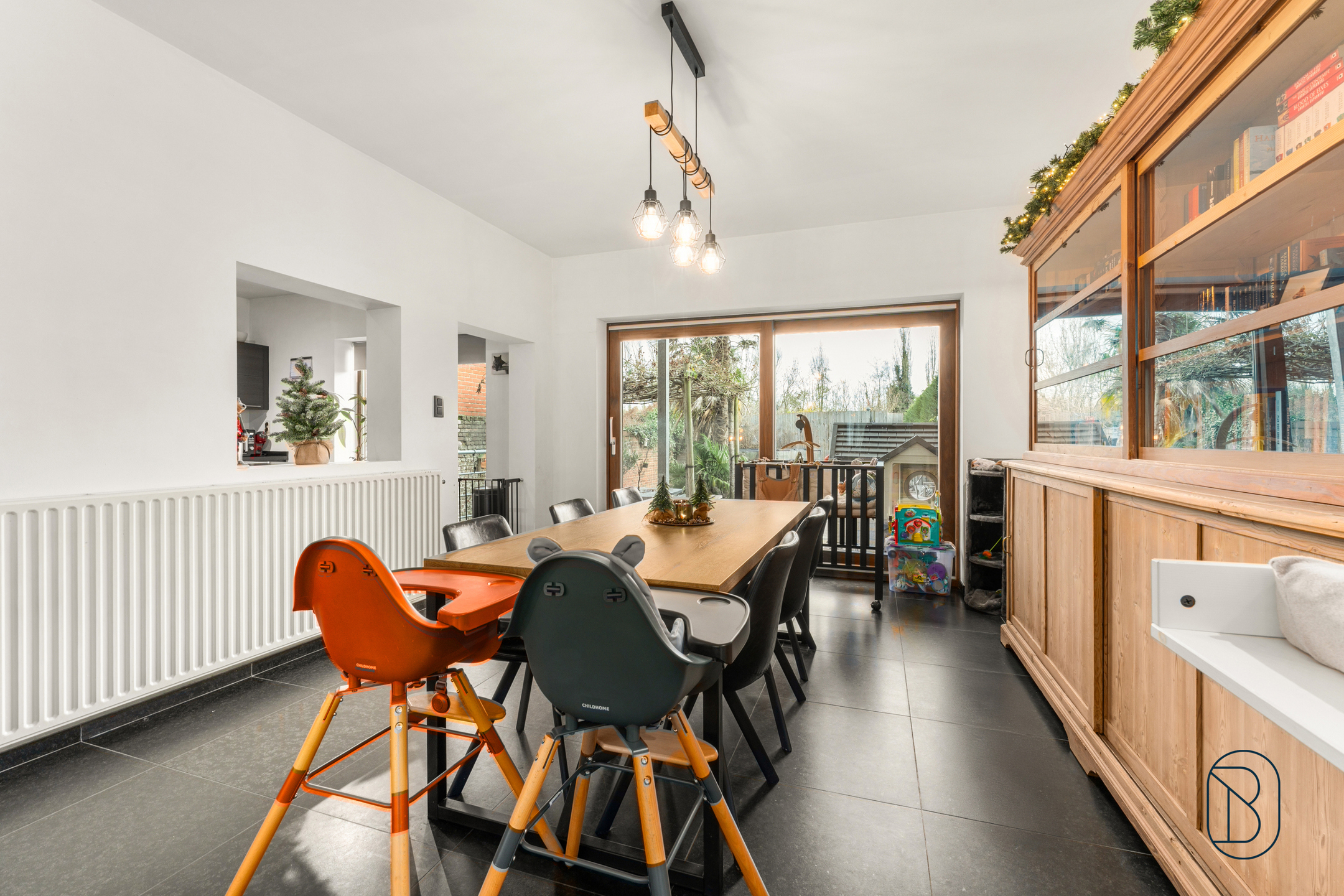 Instapklare karaktervolle burgerwoning met prachtige tuin! - foto 2