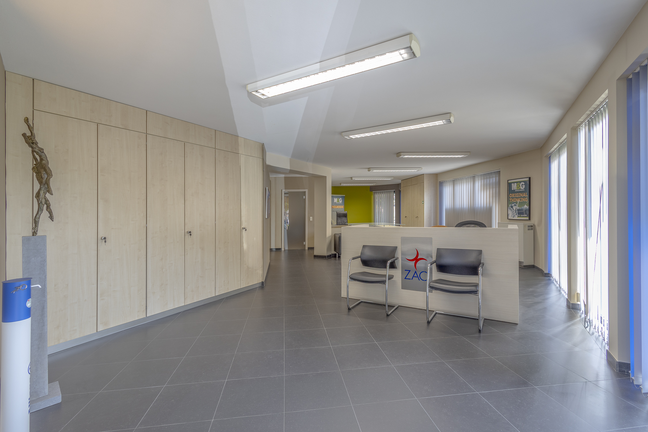 Commercial space/office of 207 m² ideally located. - photo 4