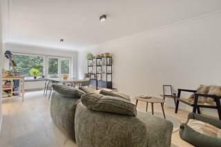 Dit charmante appartement in Brugge, volledig gerenoveerd in 2022, is nu te koop en biedt een ideale combinatie van modern comfort en een...