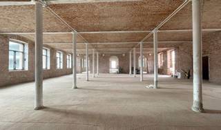 Modern kantoorgebouw in het Zegel te Mechelen-Zuid.Verschillende oppervlakten mogelijk tussen 500m² à 3.000m²Historische site op een zeer centrale...