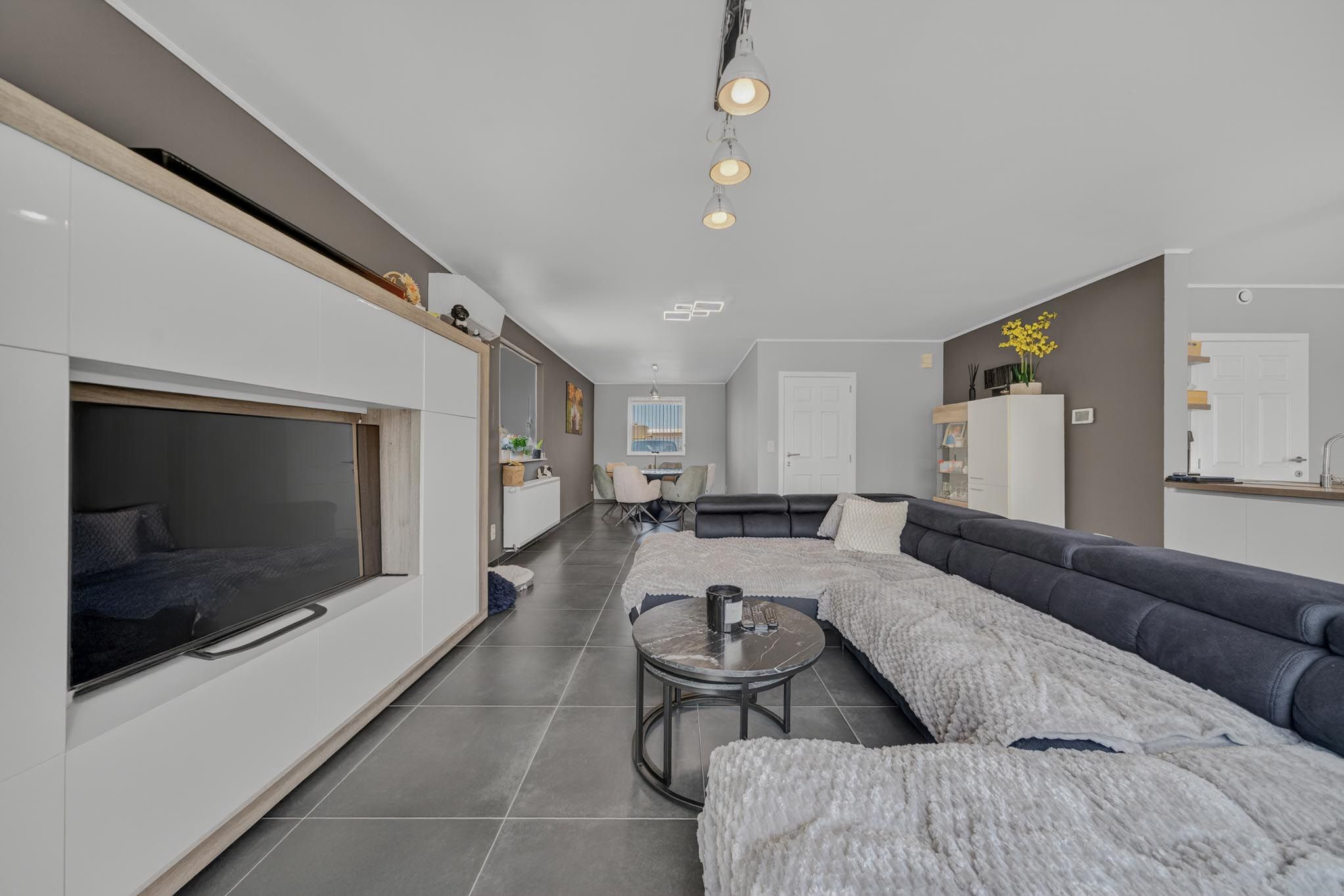 Instapklare energiezuinige gezinswoning met 4 slaapkamers en tuin in Houthulst te koop! - foto 3