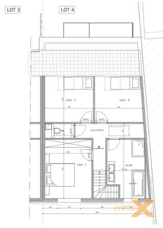 *** WATER-EN WINDDICHT AANGEBODEN*** KWALITATIEF NIEUWBOUWPROJECT VAN 4 RUIME LICHTRIJKE WONINGEN MET GROTE TUIN EN GARAGE TE GROTENBERGE. Op boogscheut van centrum Zottegem: winkels - scholen - openbaar vervoer (trein en bus) in nabijheid!! Woning bestaande uit: Inkomhal/traphal, gastentoilet, garage, ruime woonkamer/salon met schuifraam naar tuin, keukenruimte, nachthal, afzonderlijk toilet, 3 ruime slaapkamers, badkamer, grote zolder. U KAN DE WONING ZELF VOLLEDIG AFWERKEN NAAR EIGEN KEUZE EN OP EIGEN TEMPO, volgens bepalingen bouwvergunning en geldende EPB richtlijnen. GROTE TUIN UITKIJKEND OP ACHTERLIGGEND NATUURGEBIED!! Op zoek naar een duurzame kwaliteitswoning? Neem dan zeker contact op voor een persoonlijke uiteenzetting. WATER-EN WINDDICHT AFGEWERKT. Vermelde prijs is excl. aankoop/aktekosten, BTW/registratiekosten, aansluitkosten nuts, enz.Voor meer info: Tel: 0473 71 71 70 of mail info@immo-x.be.