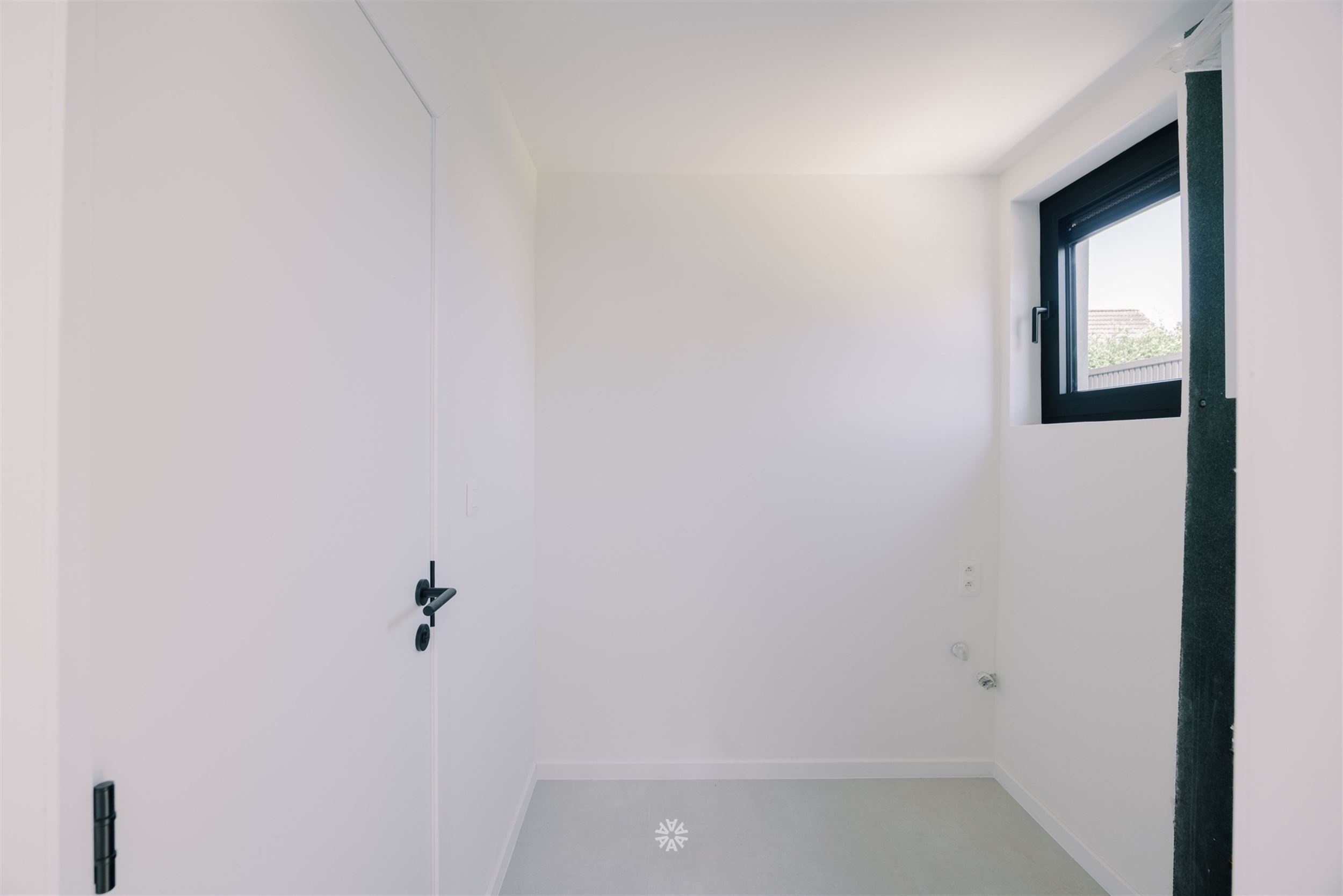 Halfopen bebouwing met 3 slaapkamers en garage - foto 5