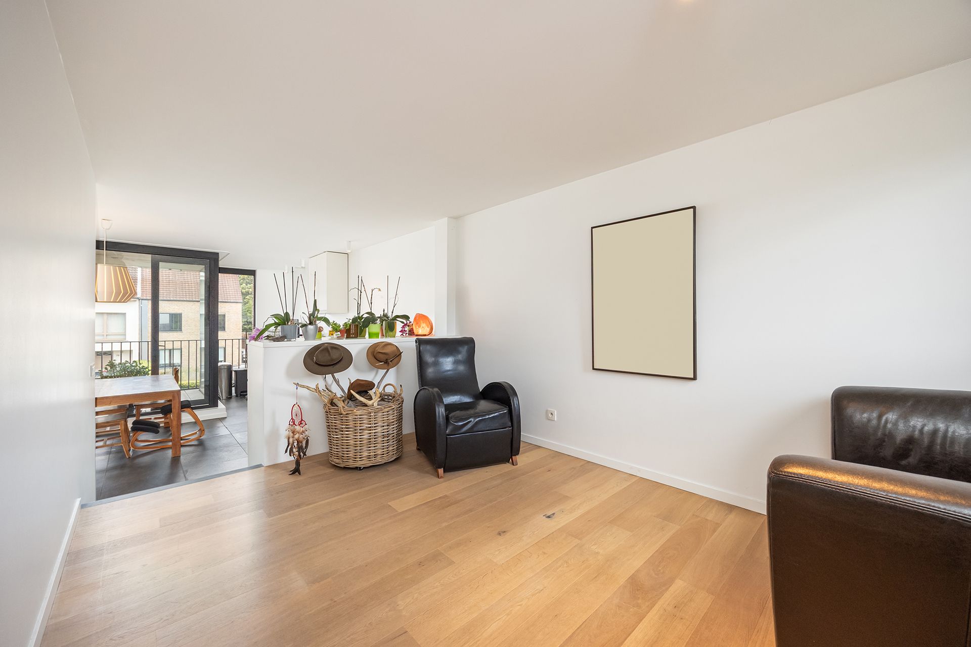 Apartment for rent in Hove with 2 bedrooms - photo 4
