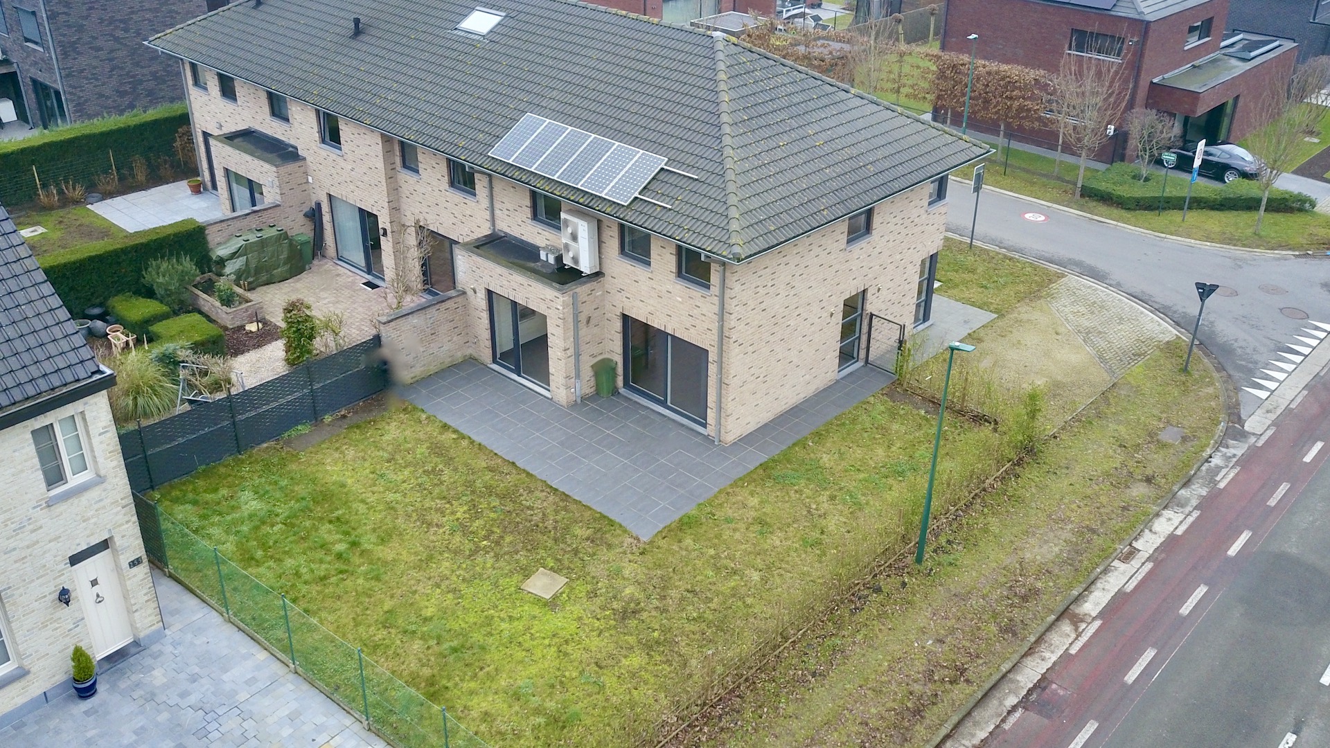 Energiezuinige woning met 4 slpk, tuin en garage voor 449.000 EUR - foto 3