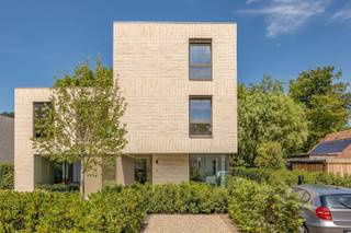 VIVRE DANS LA VERDURE SUR 'S-GRAVENWEZEL ÉLÉGANT, DURABLE ET PAISIBLEs-Gravenwezel, un projet unique de construction neuve en pleine natureAu cœur du...