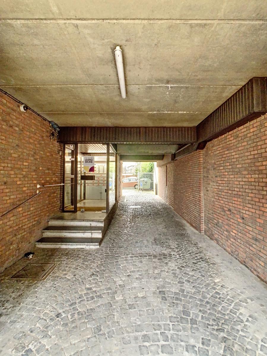 Rustig gelegen parking nabij het centrum van Leuven. - foto 3