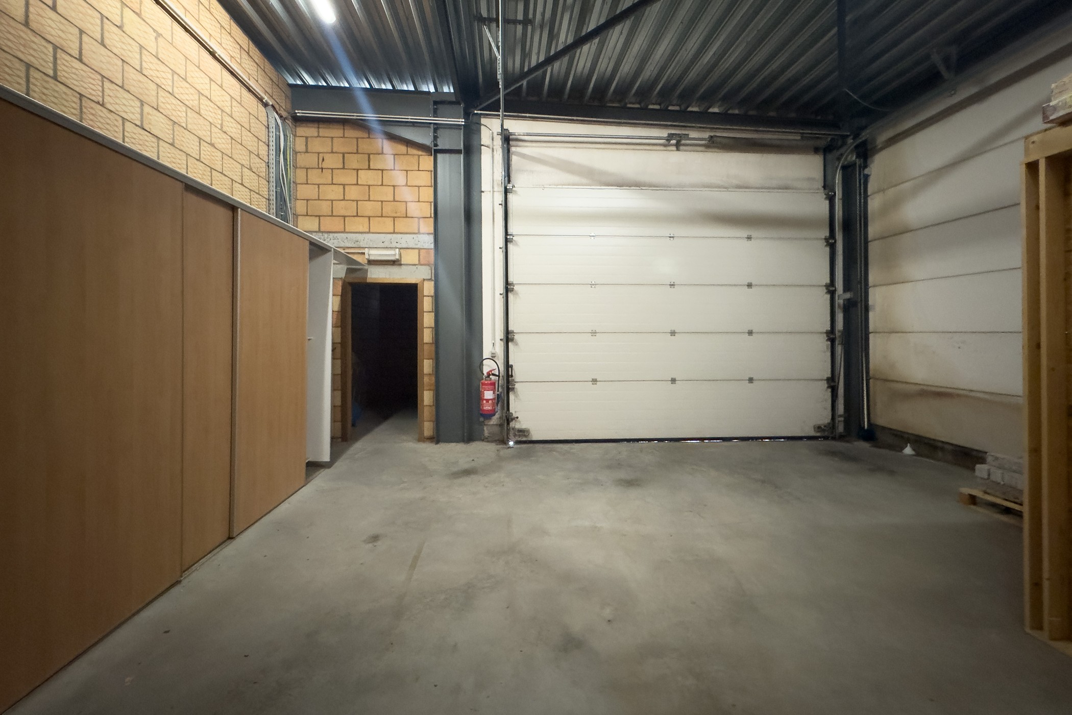 Multifunctioneel bedrijfsgebouw van 1.120 m² op perceel van 2.411 m² - foto 5