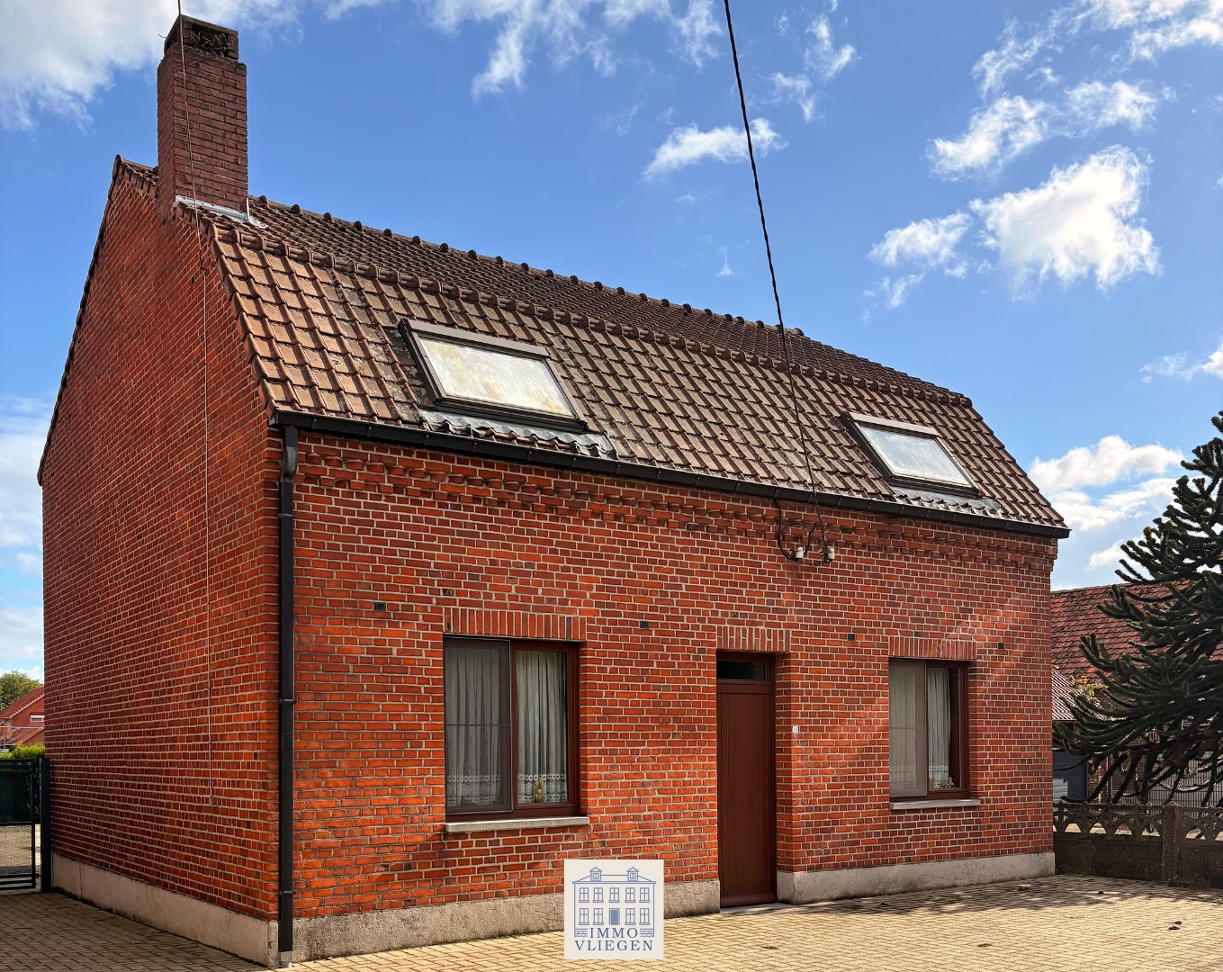 Te renoveren vrijstaande woning met ruime tuin op perceel van circa 800 vierkante meter in Neeroeteren - foto 3