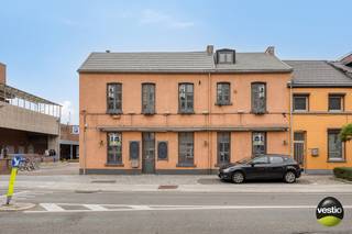 Achter de opvallende gevel van het iconische café Den Tower (12,5 m breed!) schuilt een pand met enorm veel potentieel. Gelegen op een...