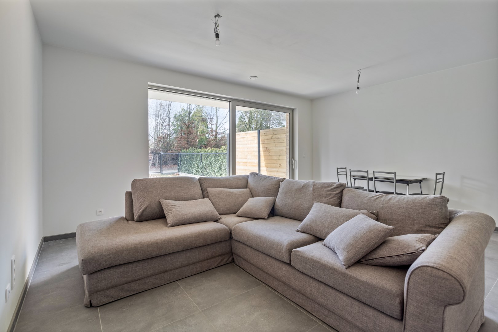 Recent appartement met 1 slpk en gezellig tuintje op wandelafstand van het centrum ! - foto 4