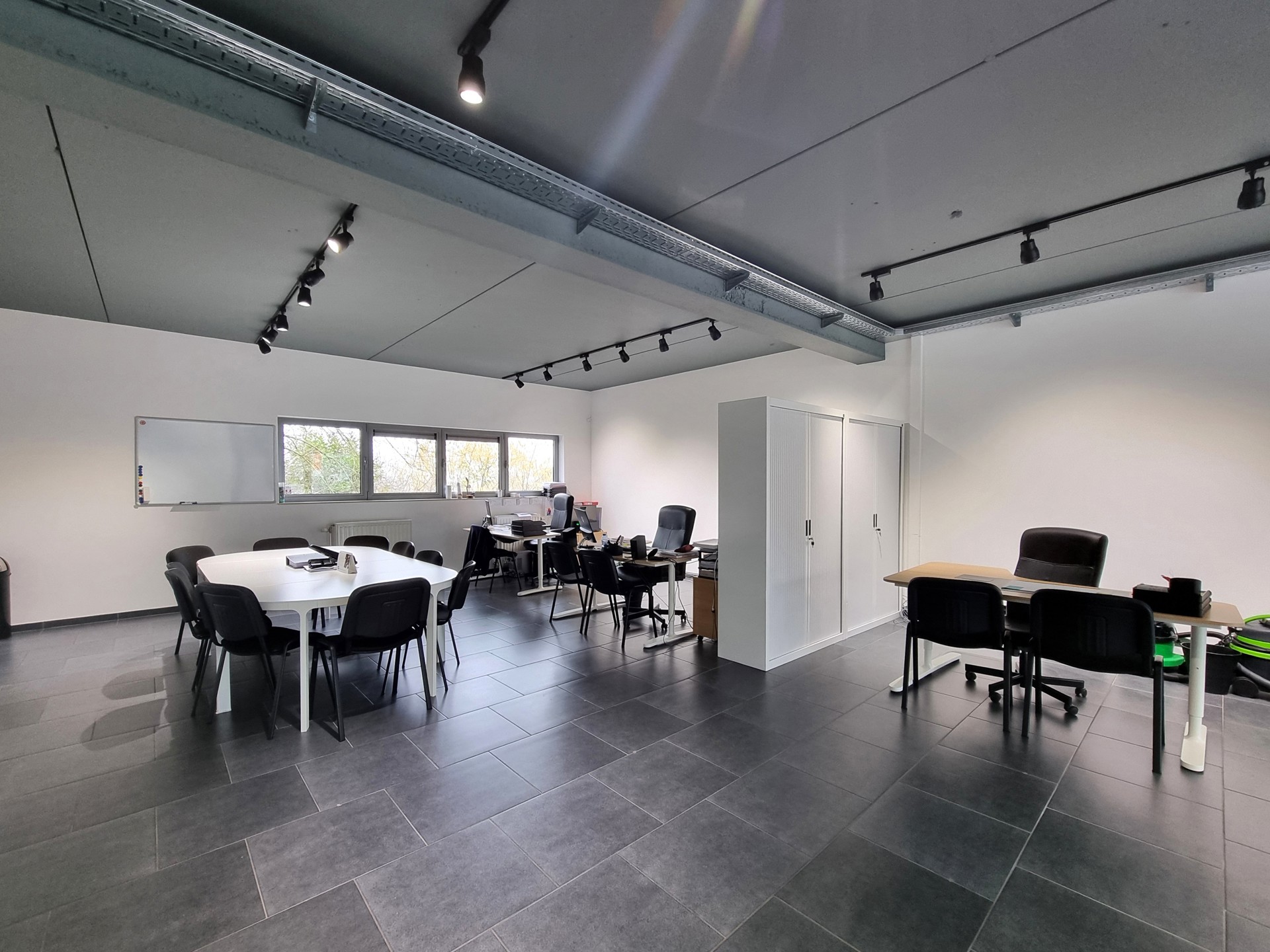 Commercial for rent in Dilbeek - photo 5