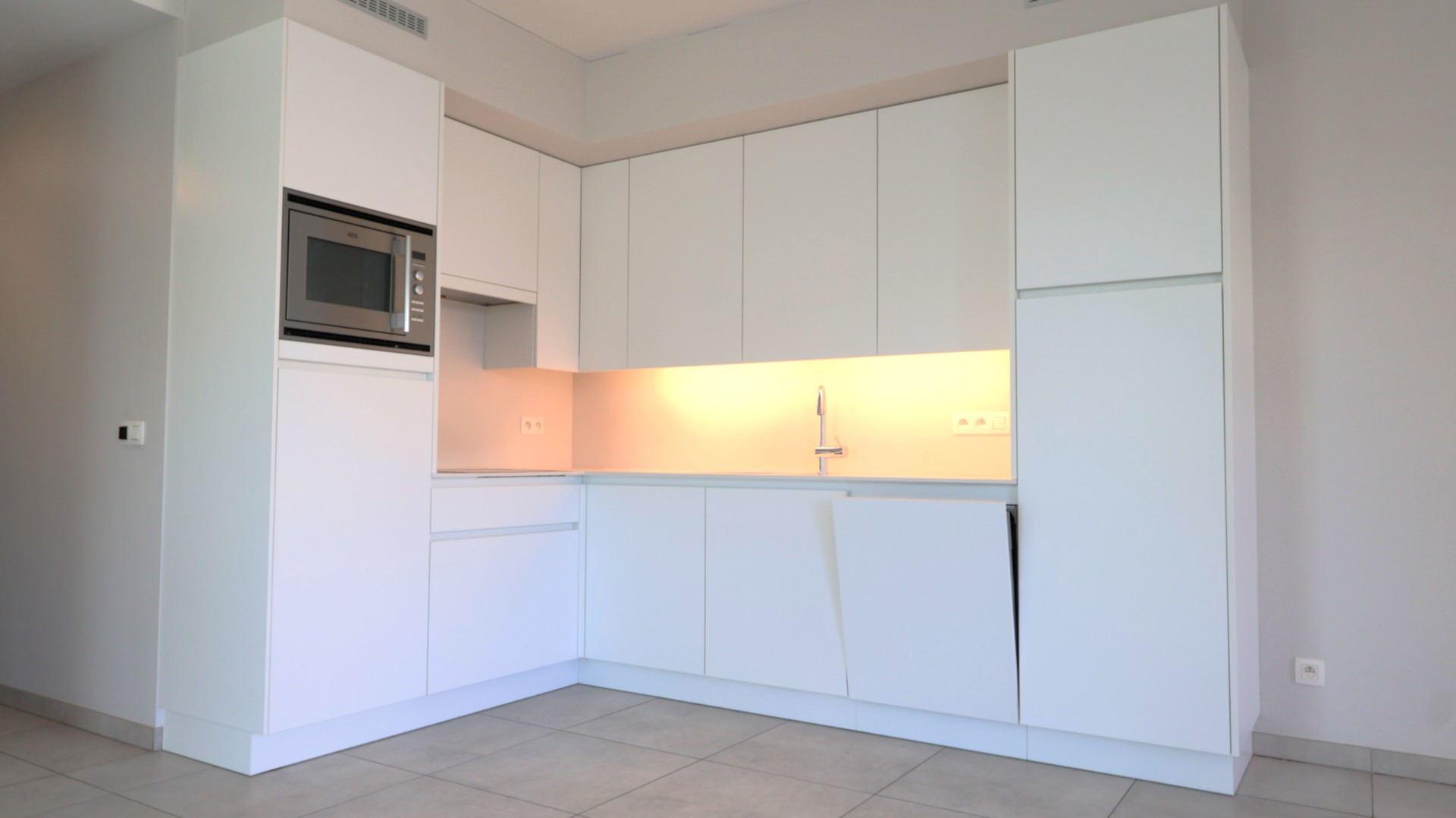 Modern en lichtrijk appartement in het hart van Roeselare - foto 5