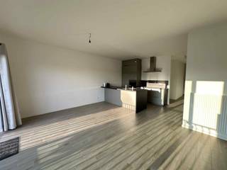 Discover this recent and move-in ready second floor apartment, ideally located just outside the center of Duffel.This modern and energy efficient...