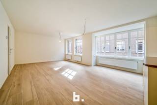 Dit prachtige appartement in het historische centrum van Brugge is gerenoveerd in 2025. Gelegen op een gunstige locatie, op loopafstand van...