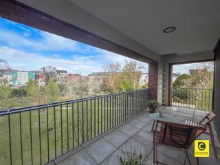 <p><span>Recent (2015) one bedroom apartment with very spacious terrace in the fantastic landscaped inner area 't Groen Kwartier in Antwerp</span></p><p><span> </span></p><p><span>The apartment is very quietly located in a car-free area, within walking distance of star restaurant "The Jane", other dining options and supermarkets. This hip apartment has the following layout:</span></p><p><span> </span></p><p><span>Entrance hall &amp; storage:</span></p><p><span>You enter the apartment through the entrance hall which has a storage room </span><span>with connection for washer and dryer</span><span>.</span></p><p><span> </span></p><p><span>Living area &amp; kitchen:</span></p><p><span>The apartment has a </span><span>fully installed open kitchen with induction stove, cooker hood, dishwasher, refrigerator, and combi oven. There is also a very pleasant tiled living room with large glass windows all around and access to the beautiful spacious terrace with beautiful and peaceful views.</span></p><p><span> </span></p><p><span>Bathroom &amp; bedrooms:</span></p><p><span>There is one bedroom, a separate toilet and a modern bathroom with large walk-in shower and single sink unit.</span></p><p><span> </span></p><p><span>Garage:</span></p><p><span>An underground car parking space can be rented along at 80 euros/month.</span></p><p><span> </span></p><p><span>Advantages:</span></p><ul><li><span>Spacious terrace</span></li><li><span>Quiet location in 't Groen Kwartier</span></li><li><span>Close to main roads and public transport</span></li><li><span>Shared bicycle storage</span></li></ul>