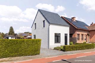 Interesse? Meer informatie op www.SWEVERS.be. - Deze open bebouwing in Heusden-Zolder, gebouwd in 1933 en deels gerenoveerd, ligt op een perceel van 740 m² en biedt veel potentieel voor renovatie of investering. De woning beschikt over een ruime leefruimte (±30 m²), een keuken (vernieuwd in 2011), drie slaapkamers en een badkamer (ook vernieuwd in 2011). Belangrijke werken zijn al uitgevoerd, zoals nieuwe ramen (2005), dakrenovatie en isolatie (2011) en een vernieuwde verwarming (2020, op stookolie). De tuin met noordwestelijke oriëntatie biedt aangename buitenruimte. De ligging is centraal, dichtbij snelwegen, winkels, scholen en openbaar vervoer. De woning is momenteel verhuurd en is geschikt als renovatieproject of opbrengsteigendom met veel mogelijkheden.<br /><br />Dit pand is onderworpen aan de renovatieverplichting van de Vlaamse overheid voor residentiële gebouwen (behoudens bij sloop binnen 5 jaar na de aankoop). Consulteer voor meer informatie de website van het Vlaams Energie- en Klimaatagentschap via https://www.vlaanderen.be/een-huis-of-appartement-kopen/renovatieverplichting-voor-residentiele-gebouwen.<br /><br />Bel ons vandaag nog voor een persoonlijke rondleiding. Wij van Swevers Real Estate helpen je maar al te graag verder. tel. 011 255 155. Bron bewoonbare oppervlakte: EPC-verslag.