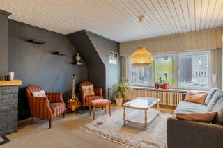 This charming one-bedroom flat offers a surprisingly spacious layout and numerous possibilities for those seeking comfort, flexibility and a...