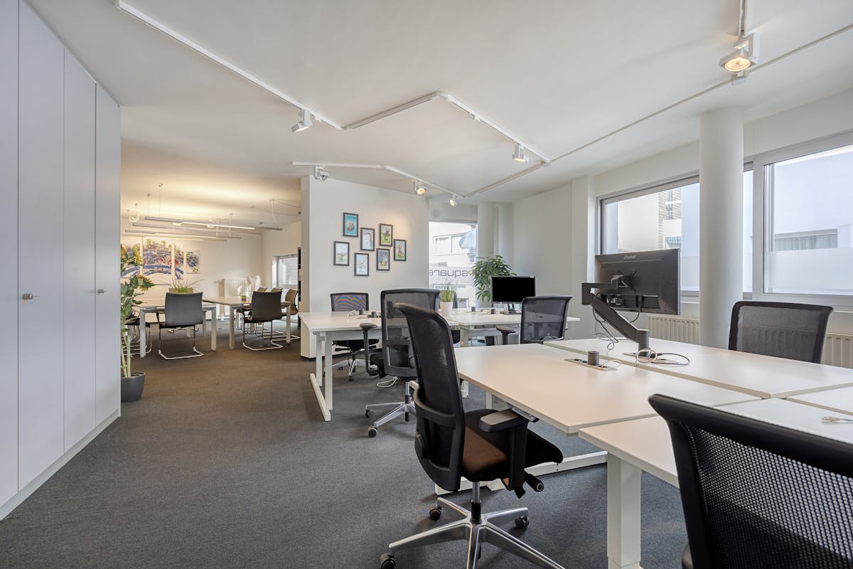 244m² office for sale in Mechelen - photo 2