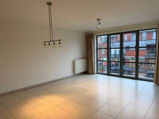 Vraag uw bezoek aan via info@optimusvastgoed.be!TE HUUR: Ruim appartement met 2 slaapkamers te Heusden-Zolder!Dit appartement bevindt zich op de...