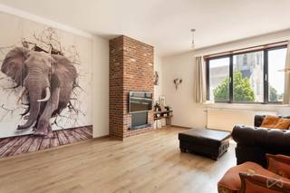 Ontdek dit ruime en instapklare duplexappartement met privatieve tuin en garagebox, gelegen in het hart van Erps-Kwerps. Met 167 m²...