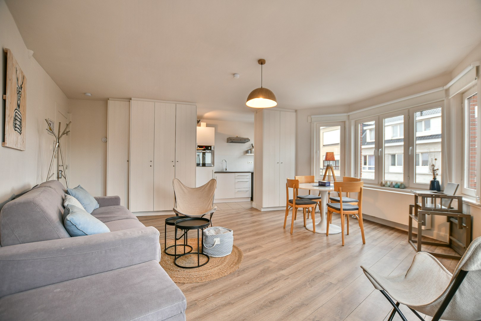 Lichtrijk éénslaapkamerappartement nabij centrum en bos in De Haan - foto 4