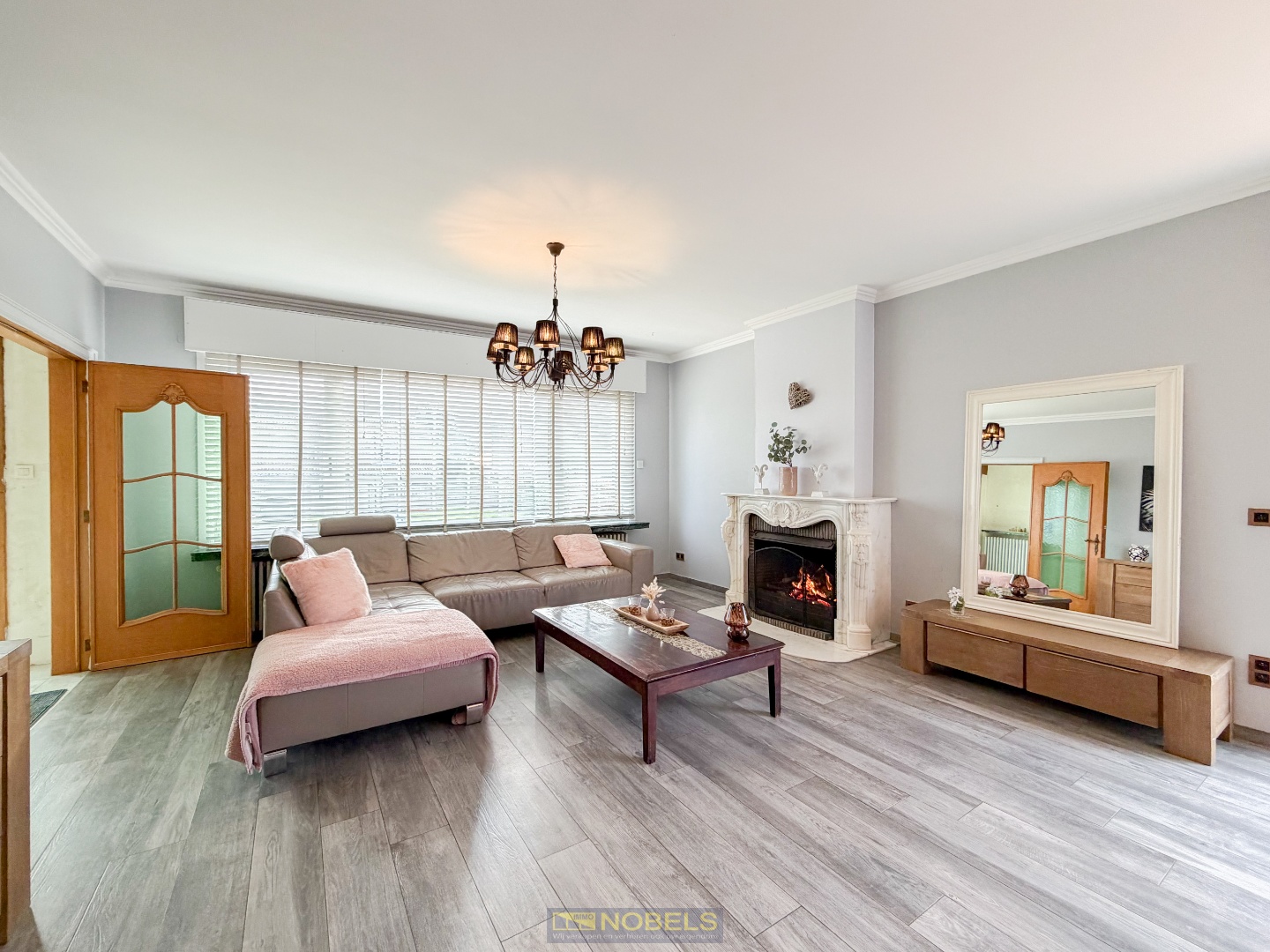 Te koop, Ruime open bebouwing met beroepsruimte en dubbele garage op gunstige ligging te Maarkedal! - photo 5