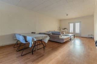 Nabij het centrum van Mortsel bieden wij u dit appartementsgebouw aan met 3 appartementen. In directe nabijheid vindt u winkels,...