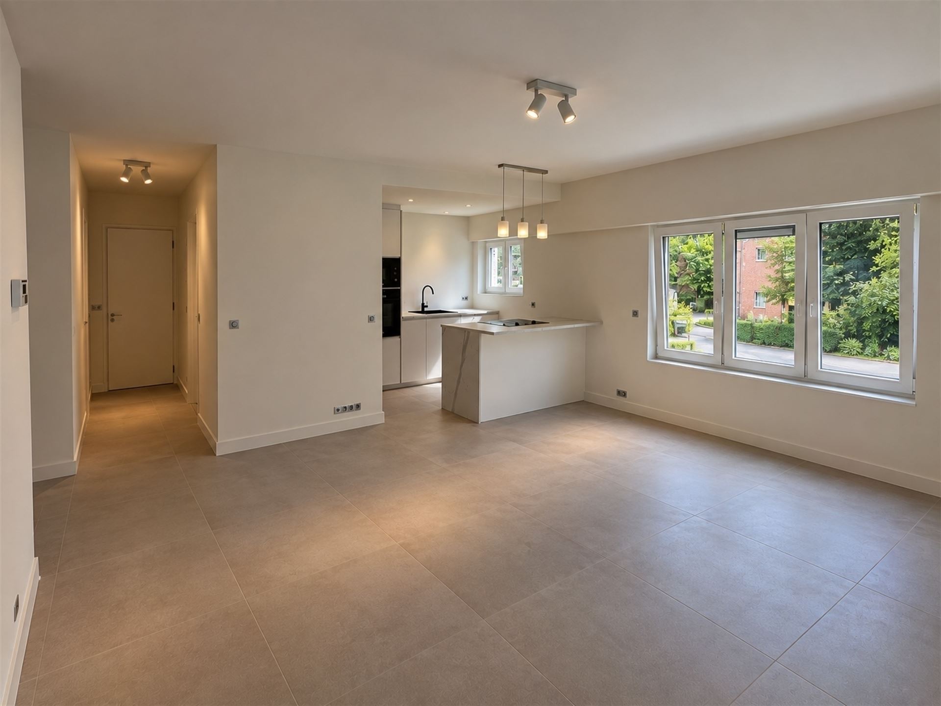 Prachtig gerenoveerd appartement met ruime terrassen! - foto 4