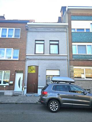 STATIESTRAAT 16 2850 BOOMGezinswoning met 5 slaapkamers en garage! Deze woning is klaar voor een nieuw gezin.Met een ligging nabij het station van...