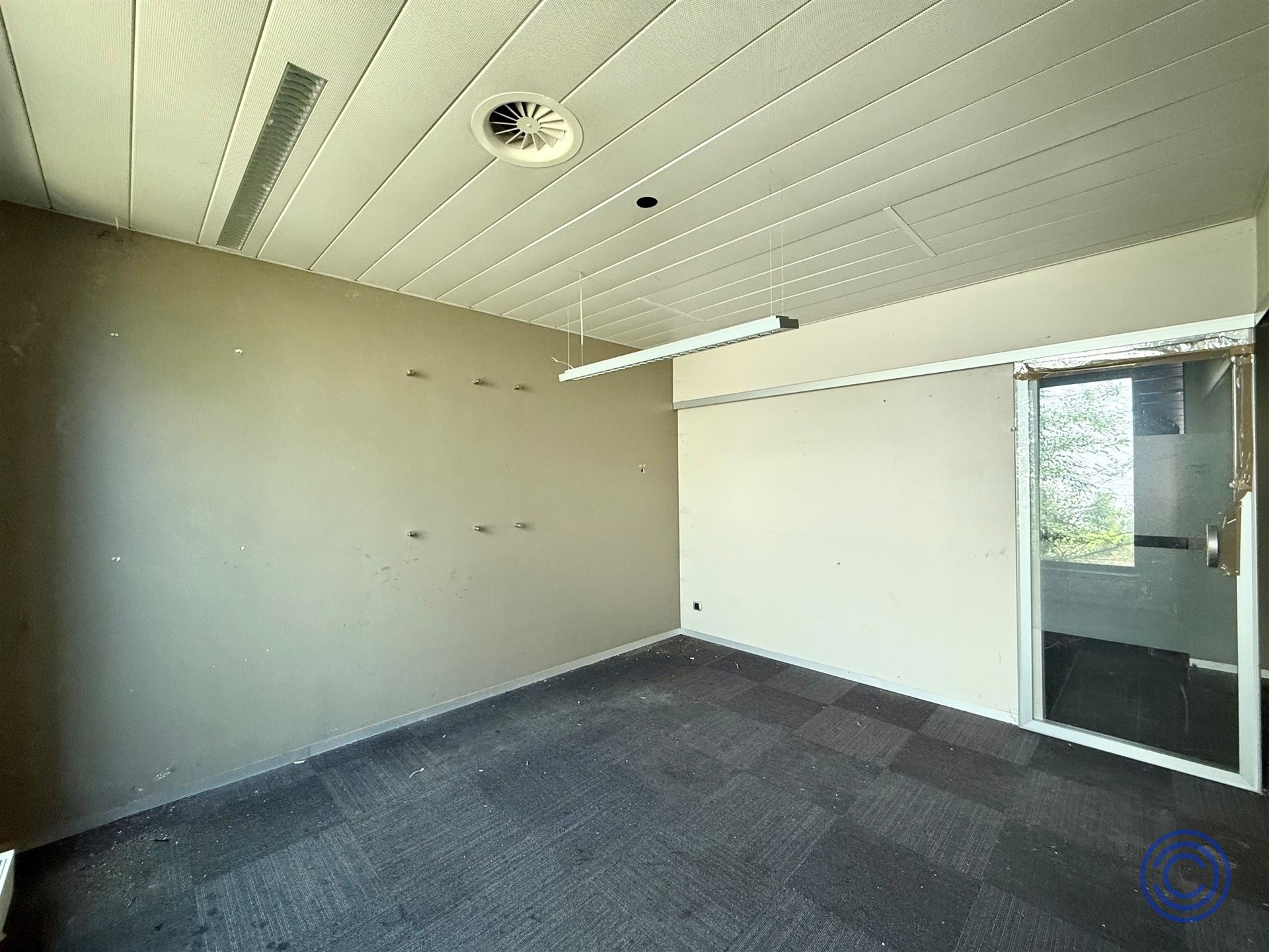 Commercial for rent in Merksem - photo 4
