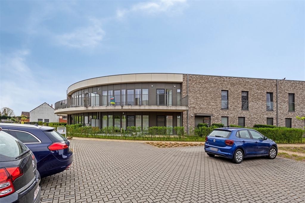 Recent 1-slaapkamer appartement met groot terras - foto 3