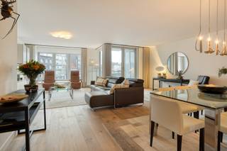 Luxueus wonen op de vernieuwde Grote Markt te Sint-Niklaas! We hebben deze unieke kans voor U! Prachtig energiezuinig luxueus afgewerkt appartement...