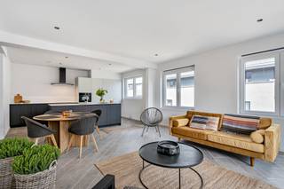 Cet appartement neuf prêt à emménager est situé au cœur de Geraardsbergen et offre une combinaison idéale entre emplacement central et confort de...