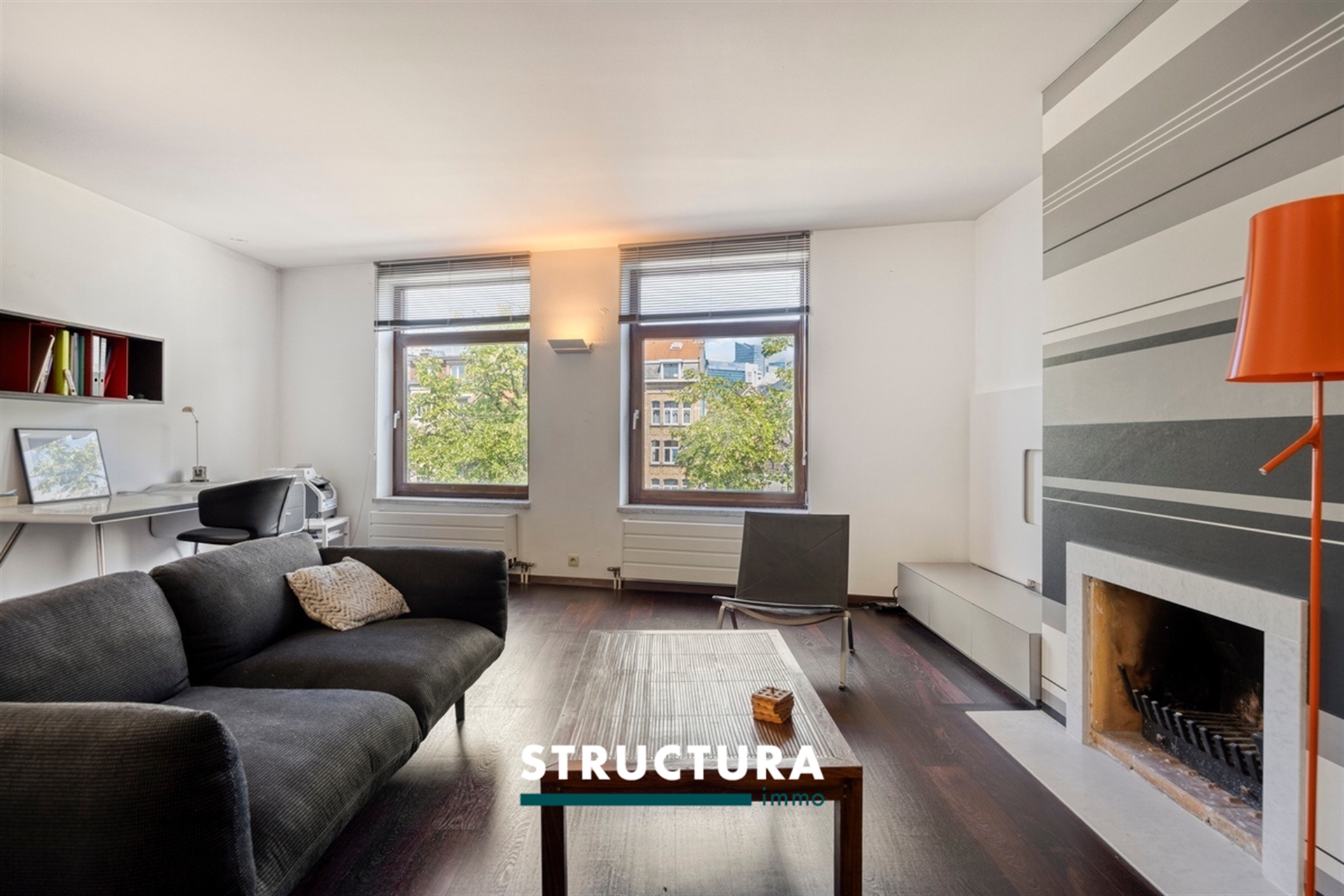 Bent u op zoek naar een ruim, modern en charmant appartement in het hart van Brussel? - foto 4