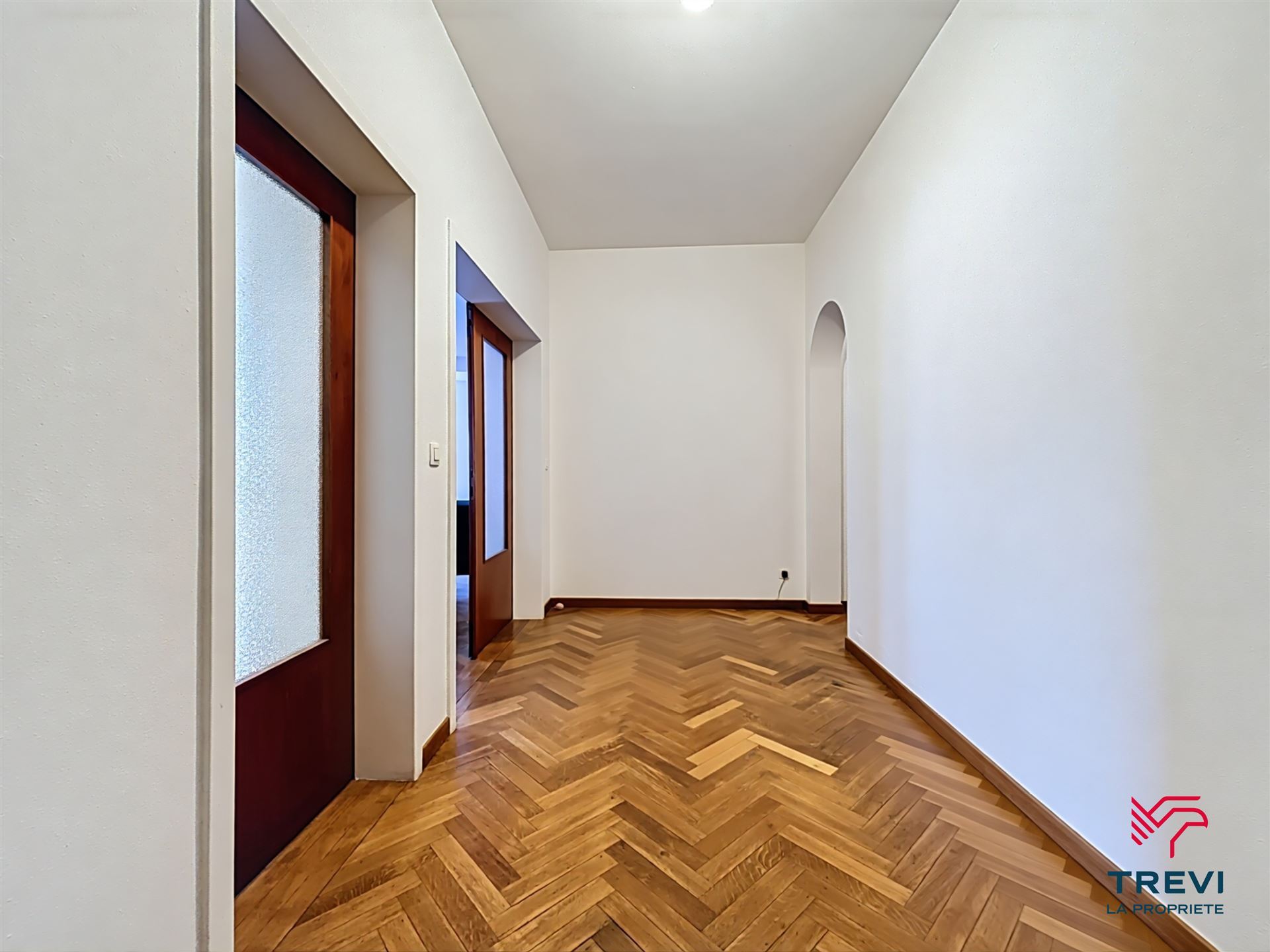 Apartment for sale in Charleroi with 3 bedrooms - photo 3