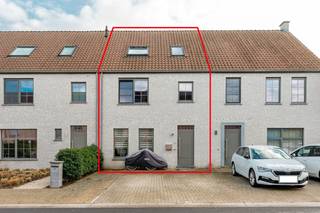 Deze moderne en volledig instapklare woning, gelegen in de F.J. Houbenstraat 24 te Berlaar, werd gebouwd in 2015 en biedt alle comfort voor...