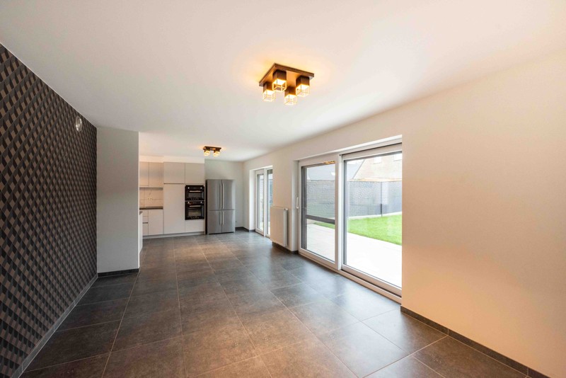 Hedendaagse woning met 3 slaapkamers - foto 4