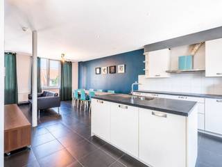 In een kleinschalige residentie die gelegen is op de Veurnestraat 116 (De Panne), stellen wij u dit instapklare appartement op de eerste...